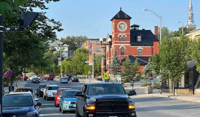 Enjoy Warm Weather and Sunshine with Showers in Kenora This Weekend