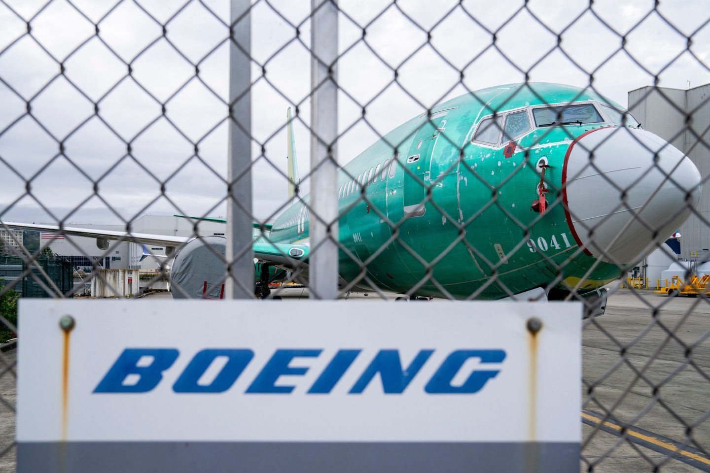 Boeing’s New CEO Reshapes Leadership Amid Troubled Space Unit