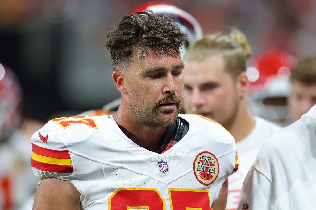 Travis Kelce’s Leadership Lessons Amid Chiefs’ Offense Struggles