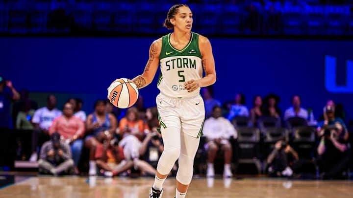 Gabby Williams Dazzles in Midriff and Boots this WNBA Season