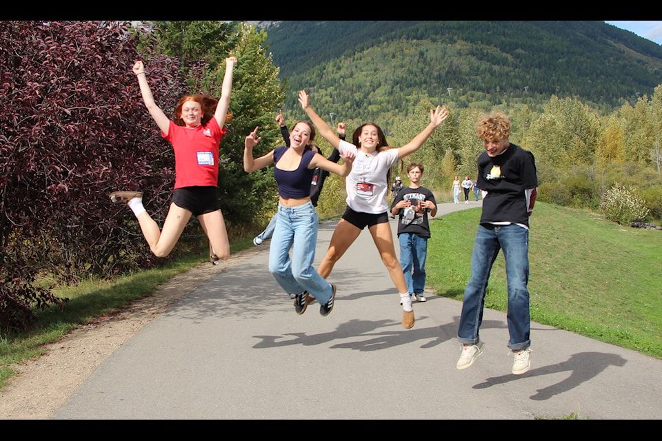 Strathmore and Fernie Youth Unite for Cancer Research Runs