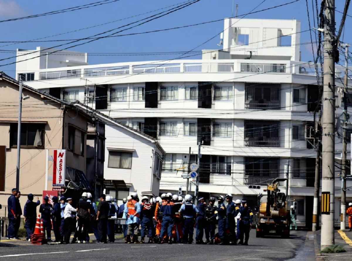 Hiroshima’s 30m Sinkhole Causes Buildings to Lean and Roads to Cave