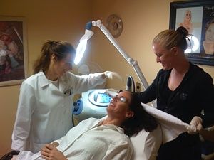 How Much Money Does an Esthetician Make in 2024?