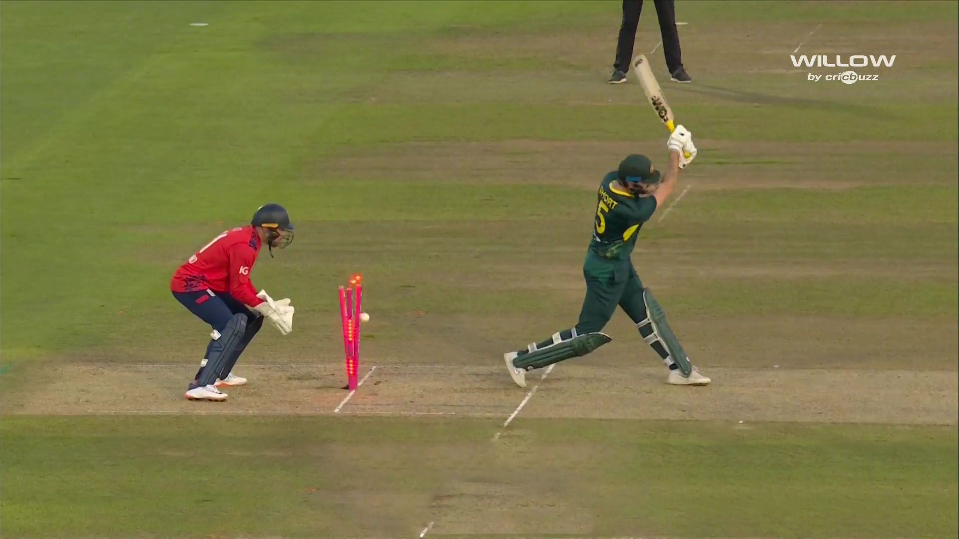 England’s Thrilling Victory Over Australia Highlights T20I Chase Mastery