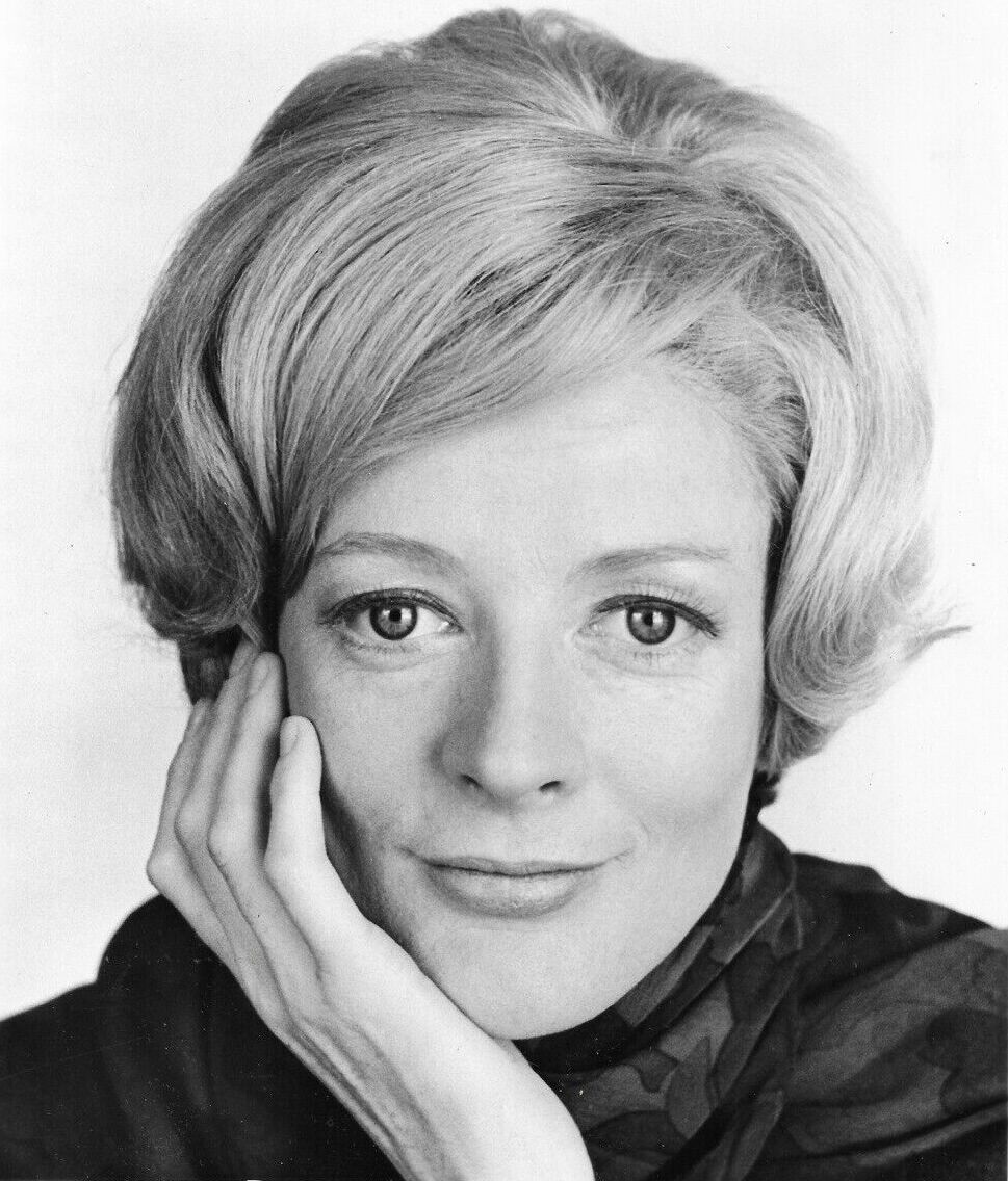 Maggie Smith’s Net Worth 2024: Unveiling the Iconic Actress’s Wealth