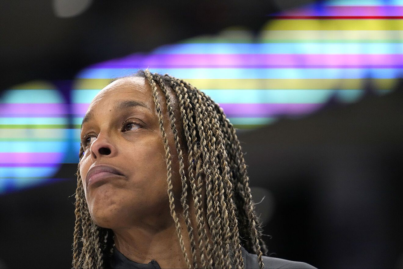 Chicago Sky’s Coaching Shake-up Sparks Excitement and Rumors