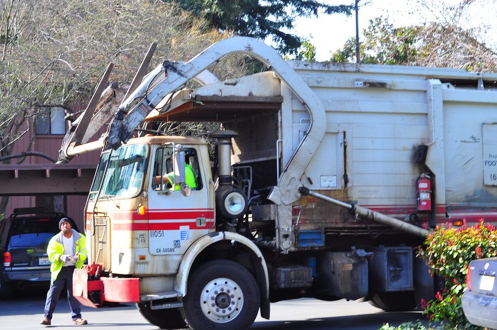 How Much Does a Garbage Man Make an Hour in 2024?