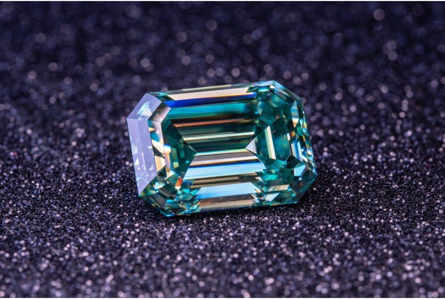 Emerald vs Radiant Cut Gemstone Choices