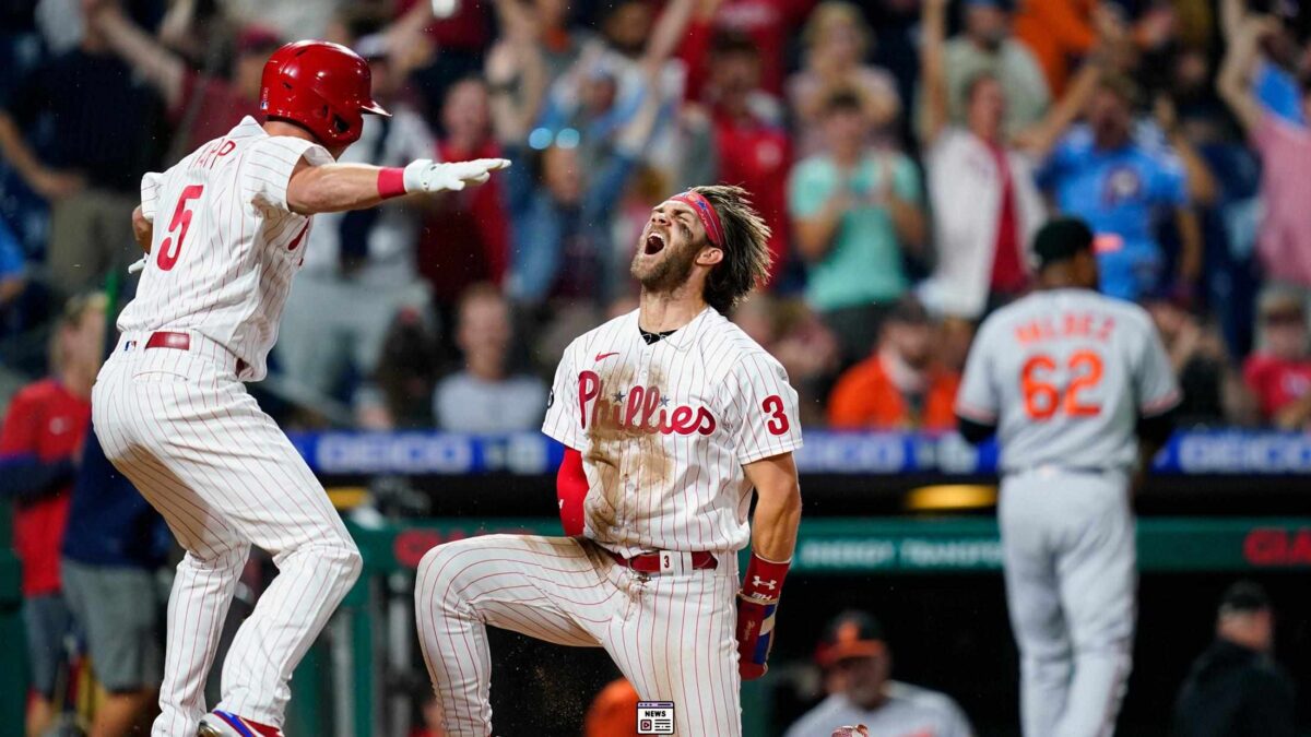 Phillies Extend Road Winning Streak with Stellar Stott and Suárez