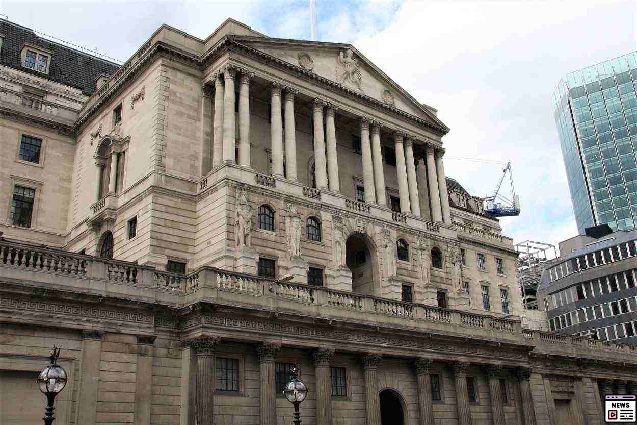 Bank of London Faces Tax Crisis and Leadership Turmoil