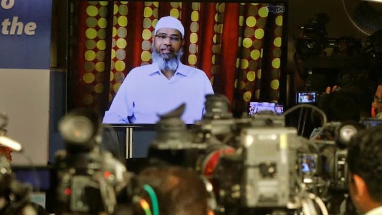 Zakir Naik’s Grand Arrival in Pakistan Amid Controversy and Security