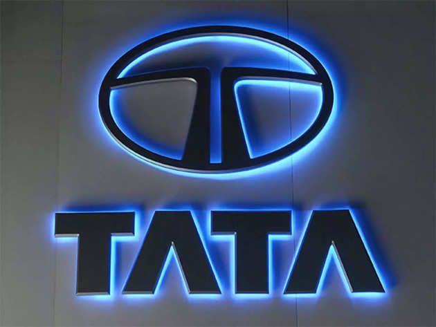 Tata Motors Faces 11% Dip as Investors Eye Split and Recovery