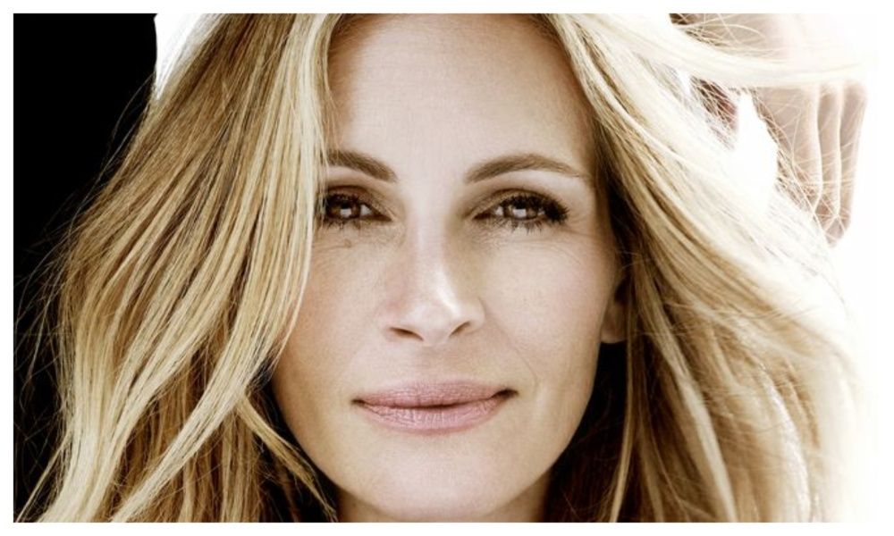 Julia Roberts Honored with César Award at 50th Ceremony