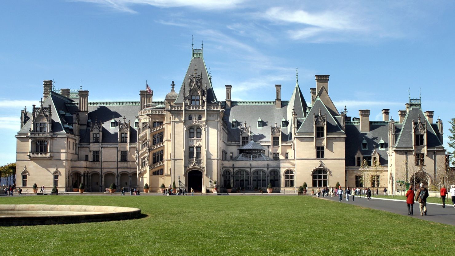 Biltmore Estate Faces Damage as Helene’s Impact Unfolds