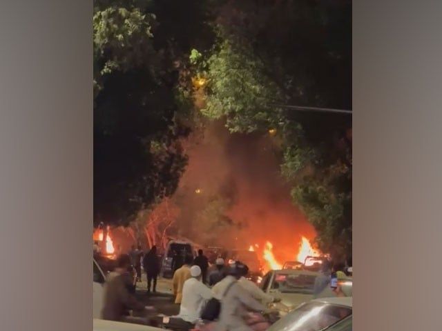 Explosion Near Karachi Airport Causes Injuries and Chaos