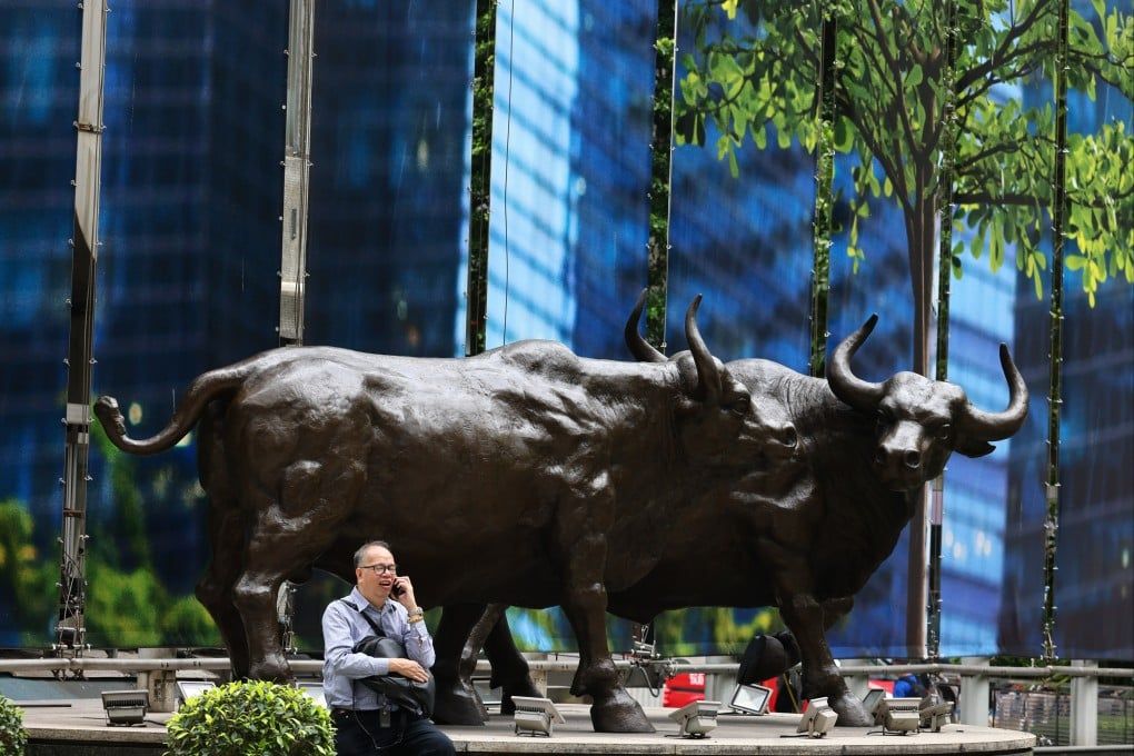 Hong Kong Stocks Surge as Wall Street Anticipates Recovery