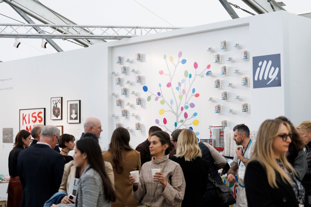 Discover London’s Art Scene and VIP Insights at Frieze