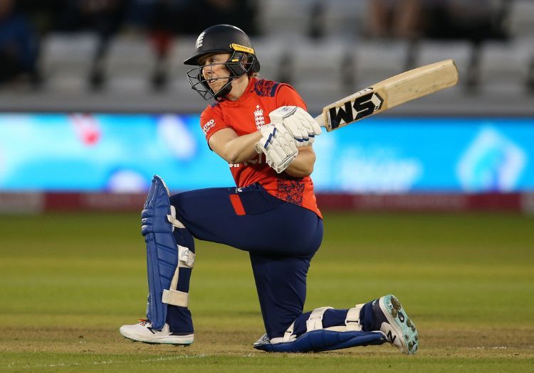 Heather Knight’s Injury Raises Concerns for England’s Semi-Final Hopes