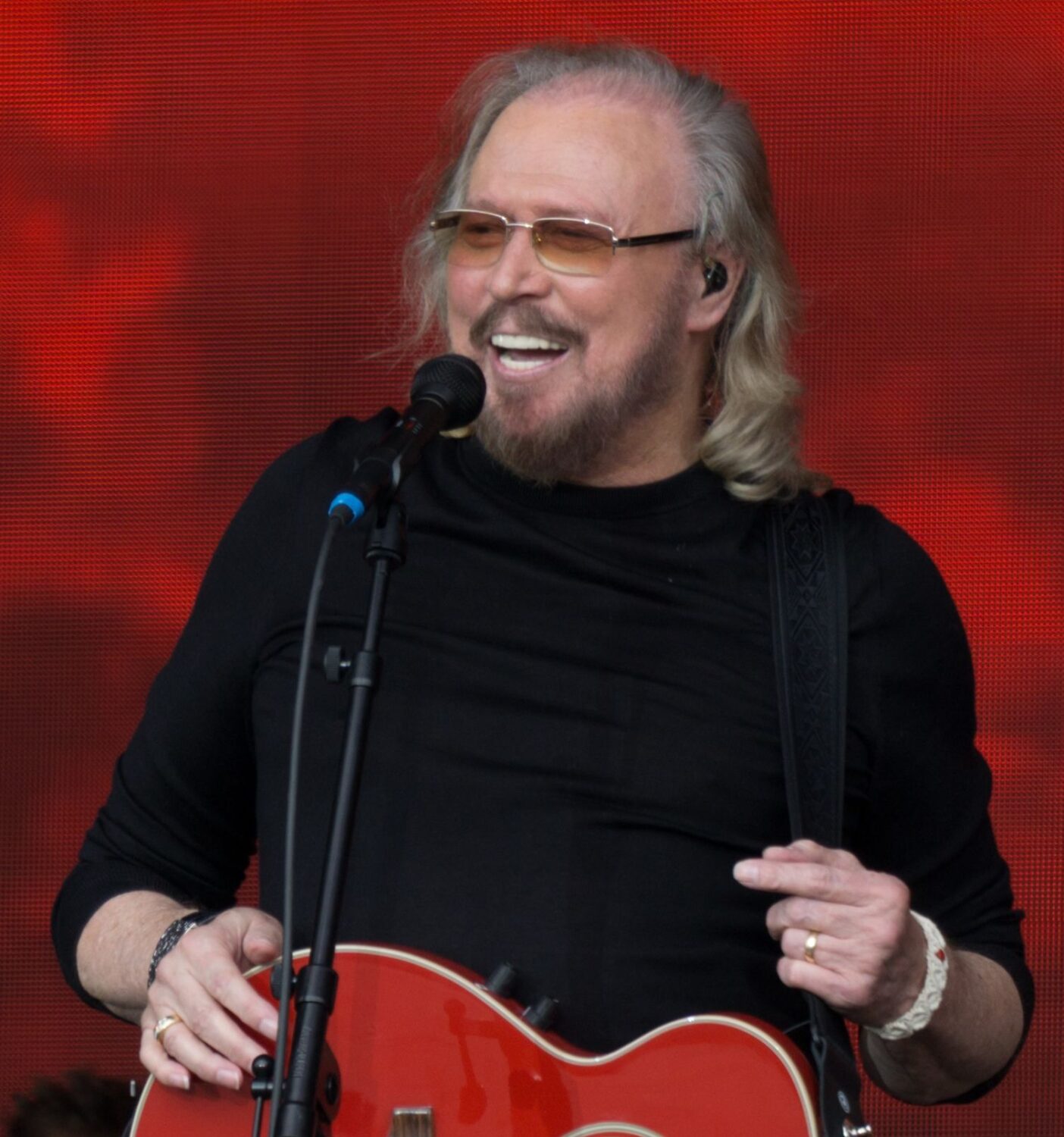 Barry Gibb Net Worth