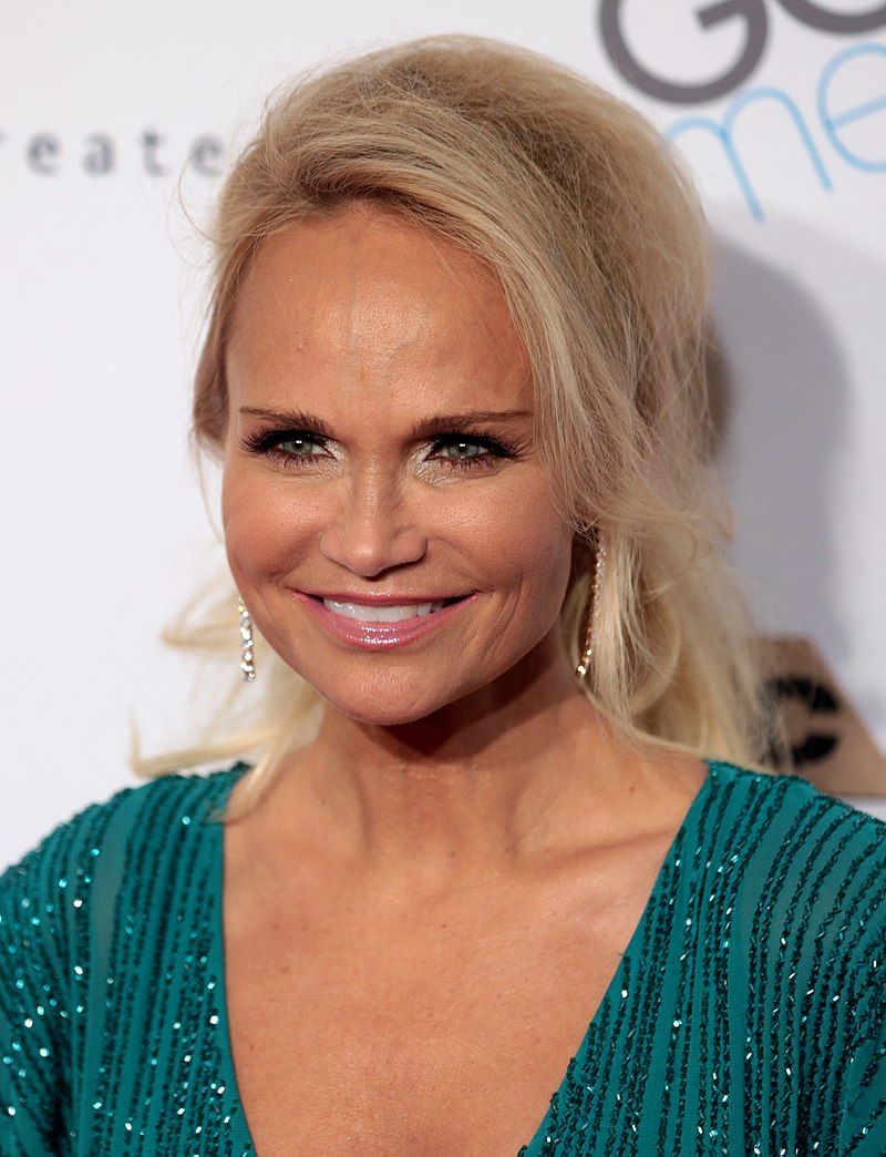 Kristin Chenoweth Net Worth