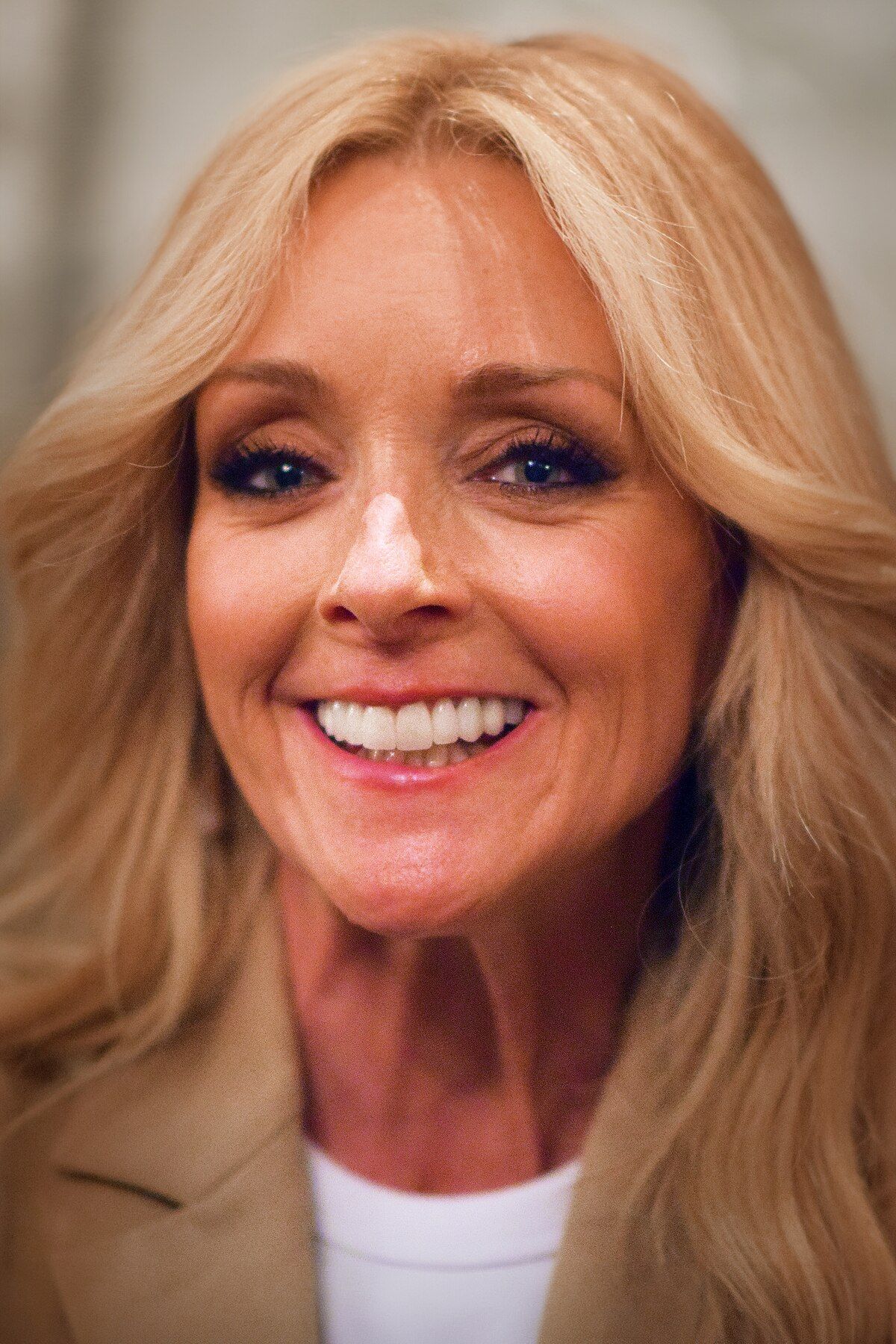 Jane Krakowski Net Worth