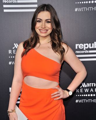 Sophie Simmons Net Worth